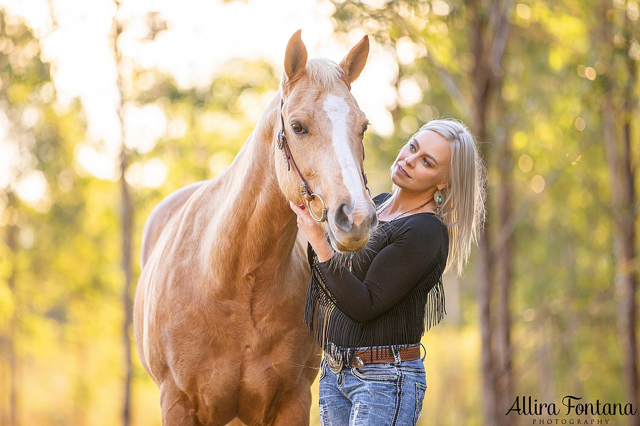 Taleah, Dolly and Strawberry’s photo session at Scheyville National Park 