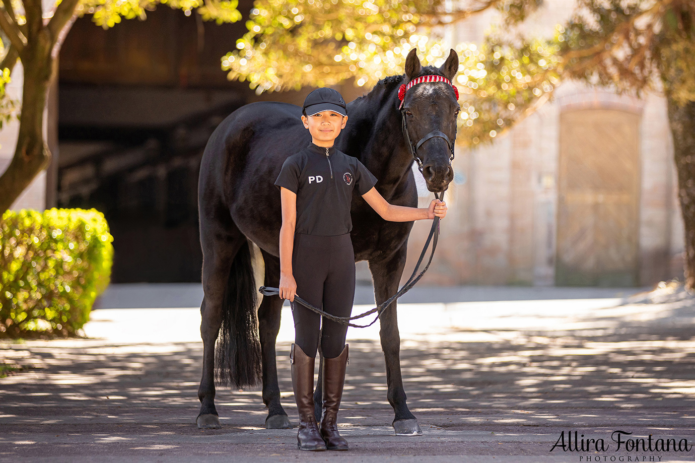 Pippa, Minnie and Georgie's photo session at Centennial Parklands Equestrian Centre