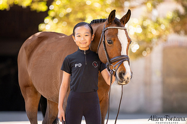 Pippa, Minnie and Georgie's photo session at Centennial Parklands Equestrian Centre